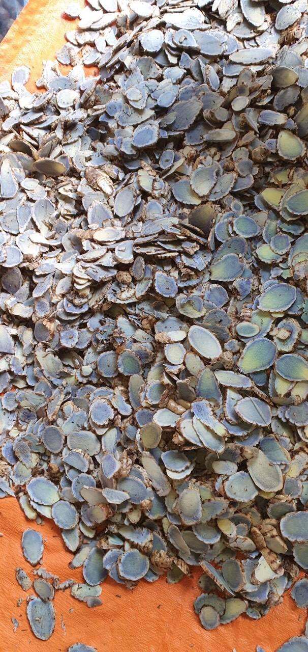 nghệ đen thái lát phơi khô (1kg)