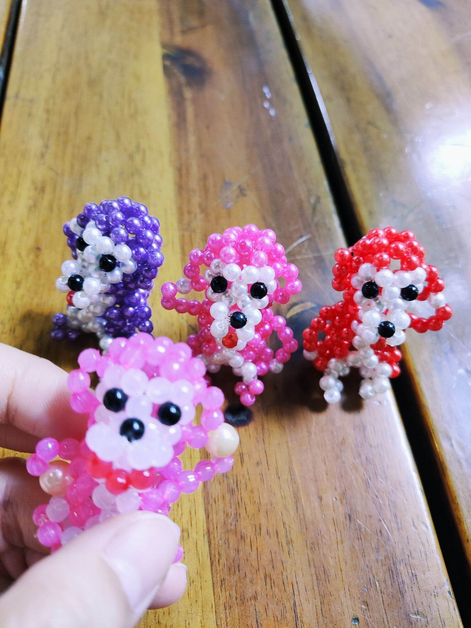 Móc khóa tuổi Thân kết cườm Handmade