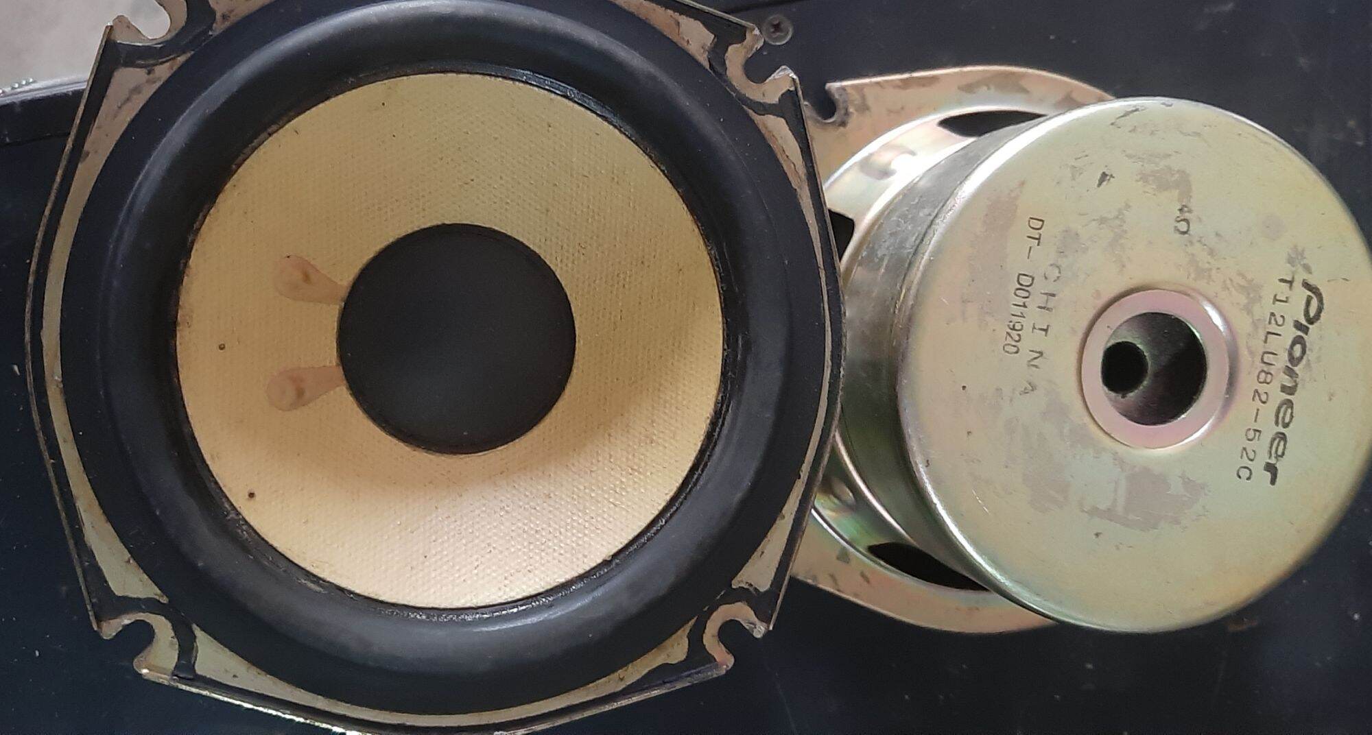 2 cái loa pioneer bass 13cm