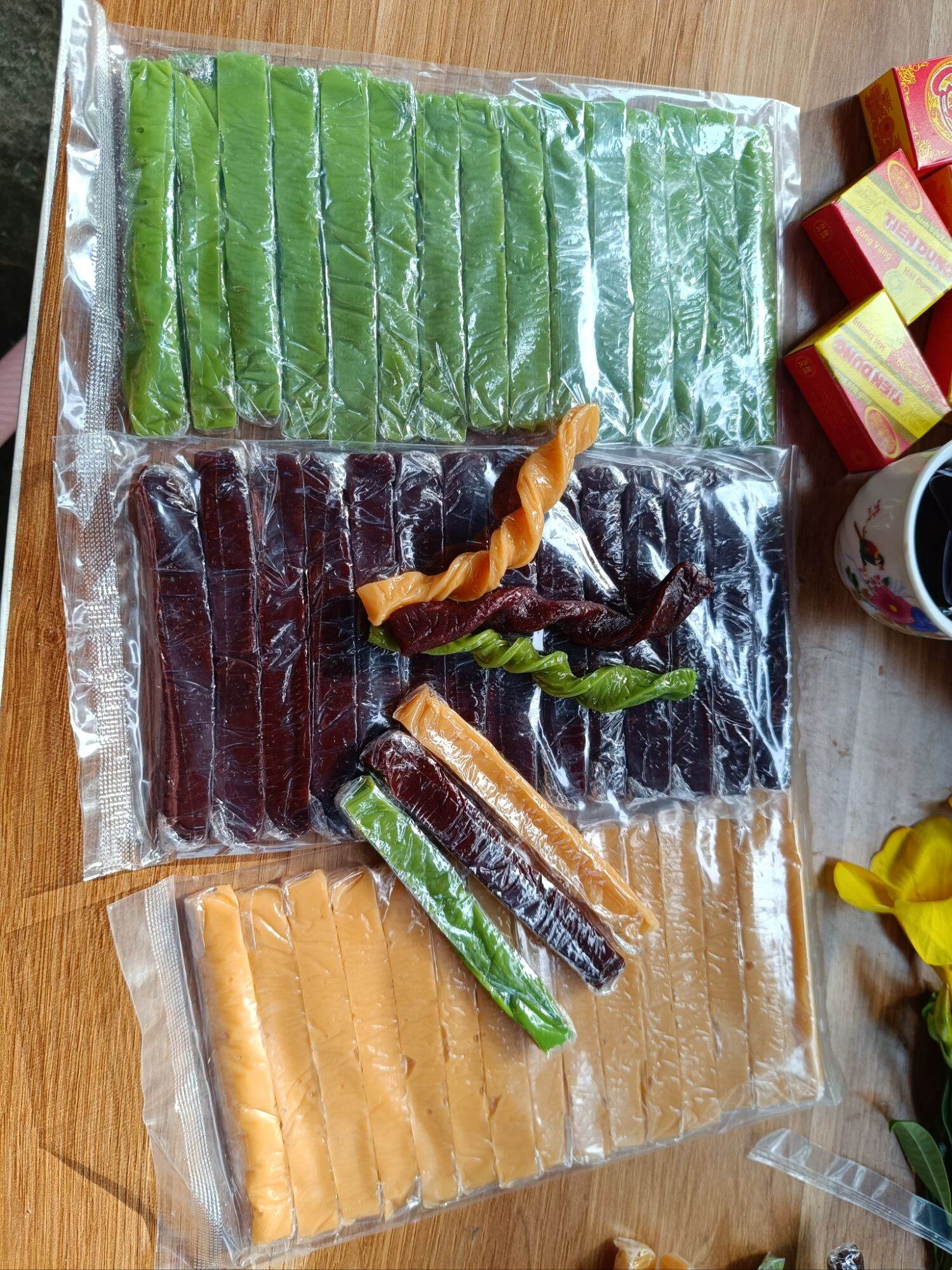 Kẹo dừa que Tuổi thơ Ngọc Mai 150g