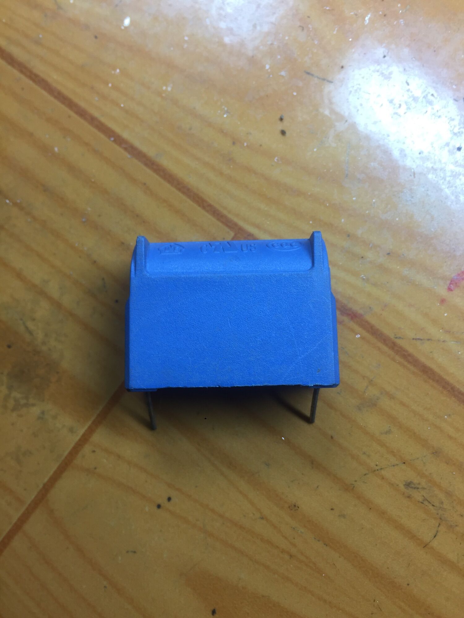 Tụ 5uf 275v bếp từ