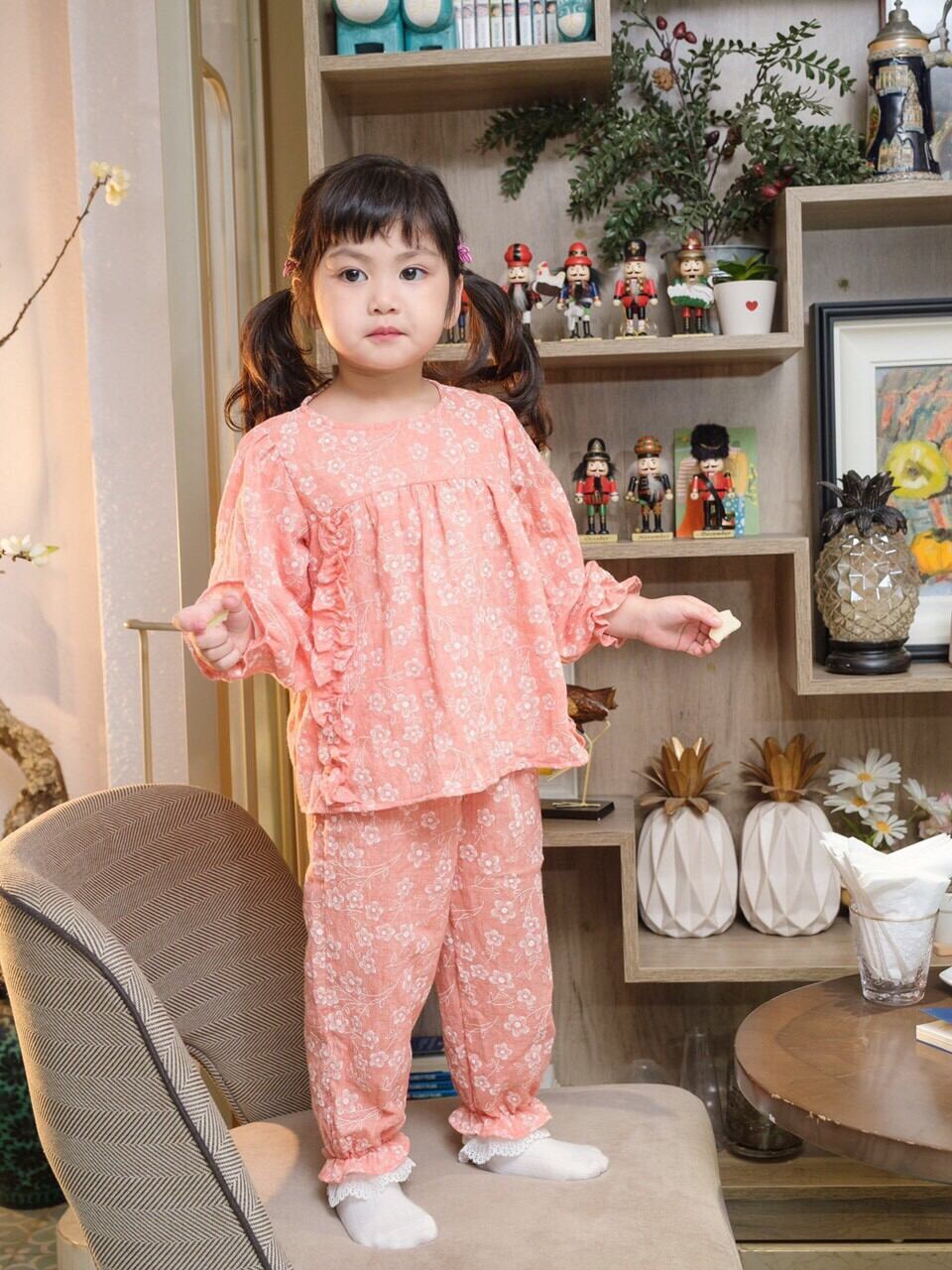 Bộ mặc nhà bé gái