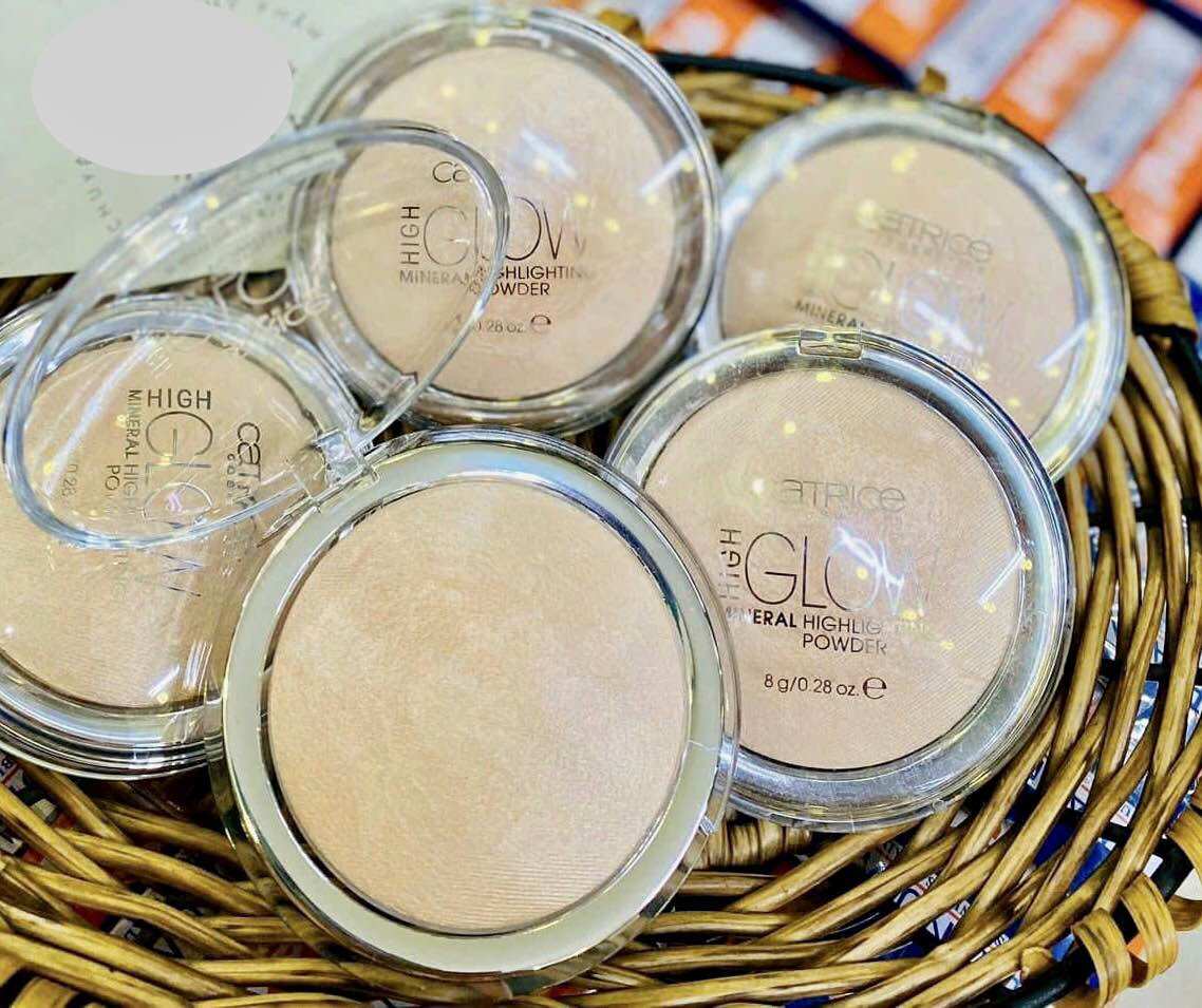 Phấn bắt sáng Catrice High Glow Mineral Highlighting Powder 8g (010 Light Infusion)