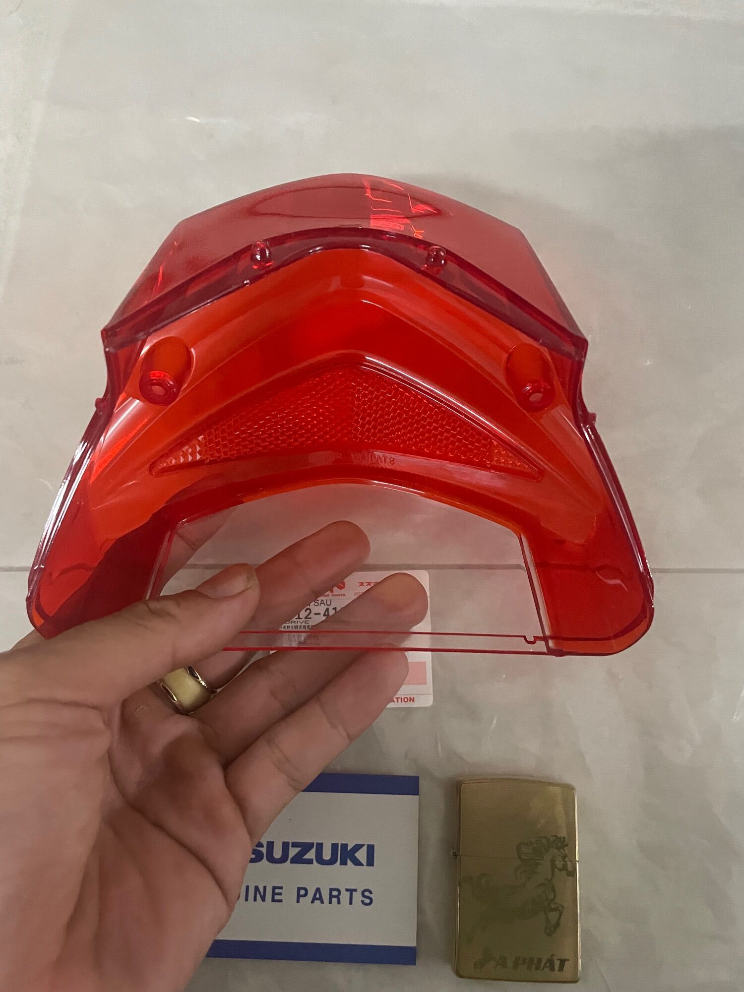Mika đèn hậu xe sky drive suzuki