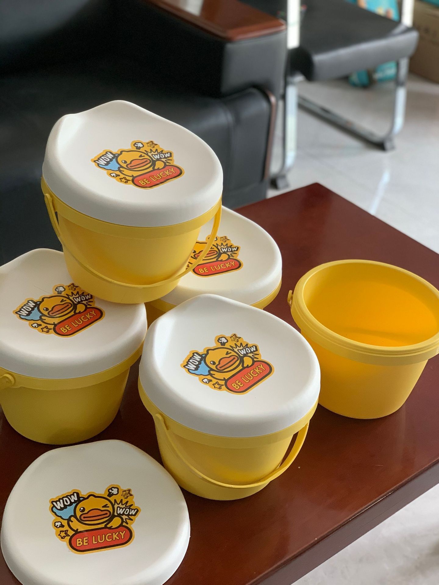 Khăn ướt con vịt
