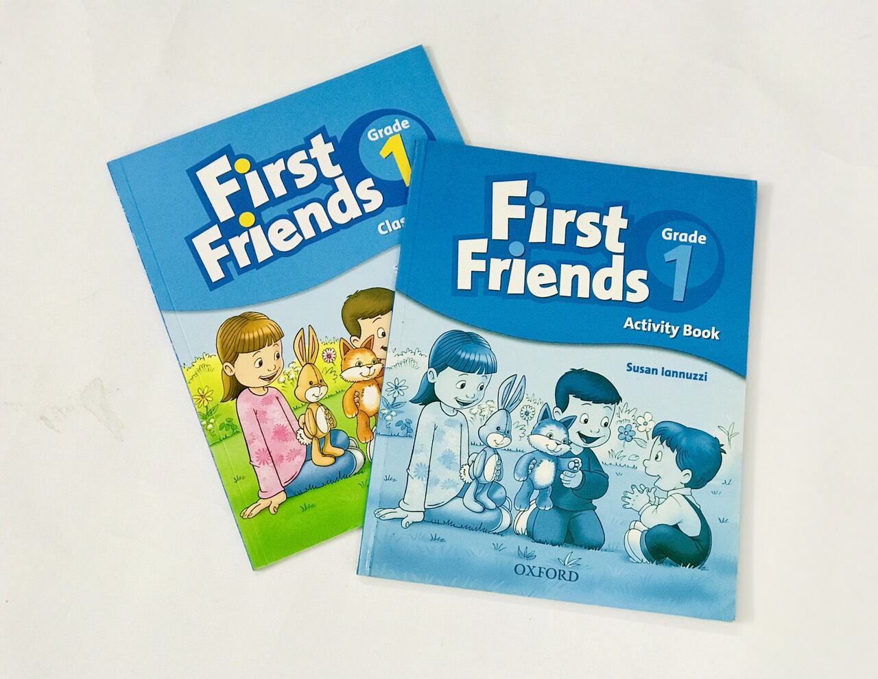 First friends 1st level 1,2 (gồm SB và WB) - tặng file mp3