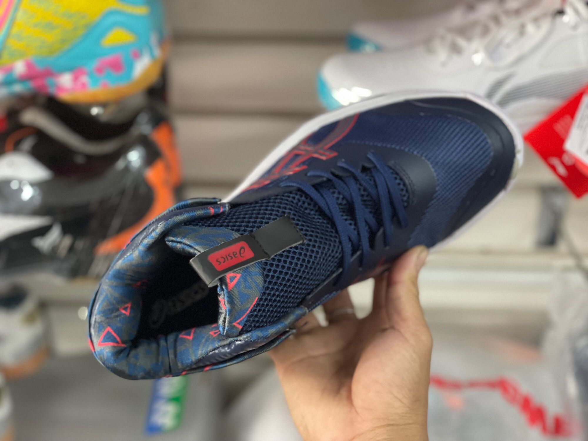 Giày thế thao Asics bóng chuyền cao cấp