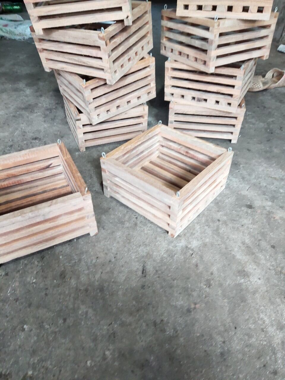 chậu gỗ trồng lan hình vuông 25x25cm
