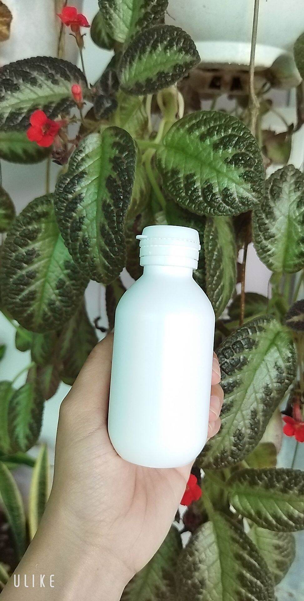 Kem sữa non cô đặc cung cấp độ ẩm và làm trắng sáng mịn da (chai 100ml) cao cấp