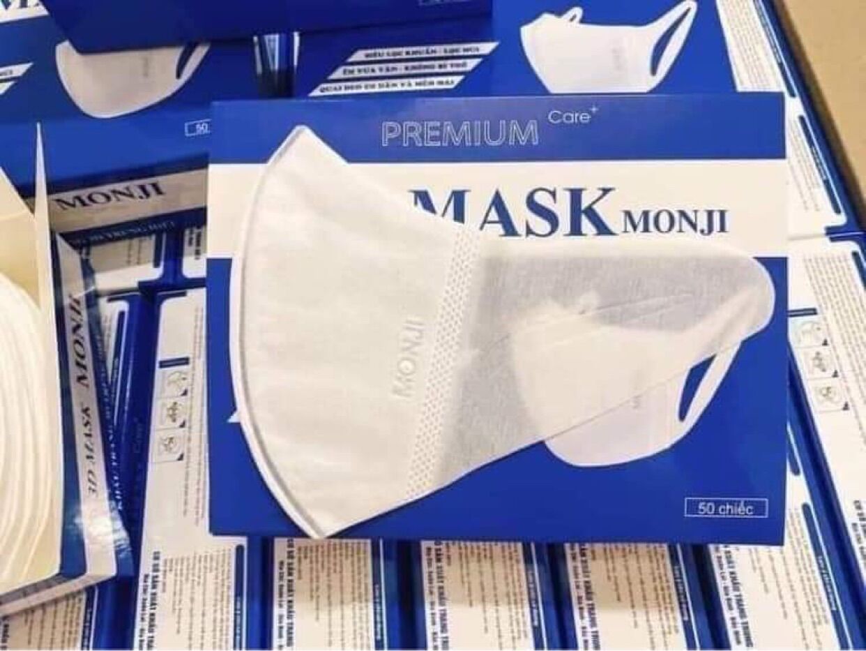 Thùng 50 hộp khẩu trang 3D mask Monji màu trắng