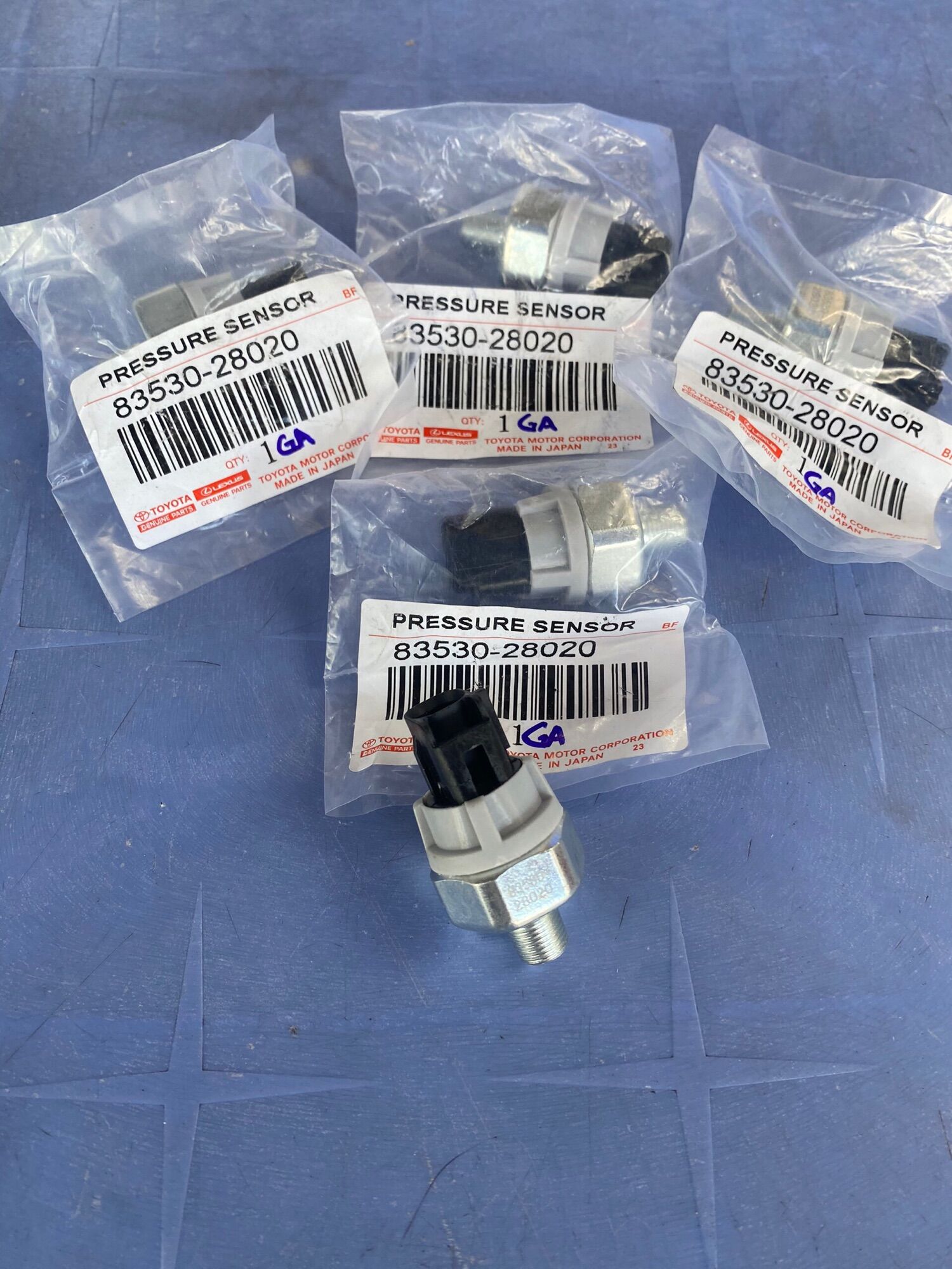 Cảm Biến Nhớt Toyota made in Japan