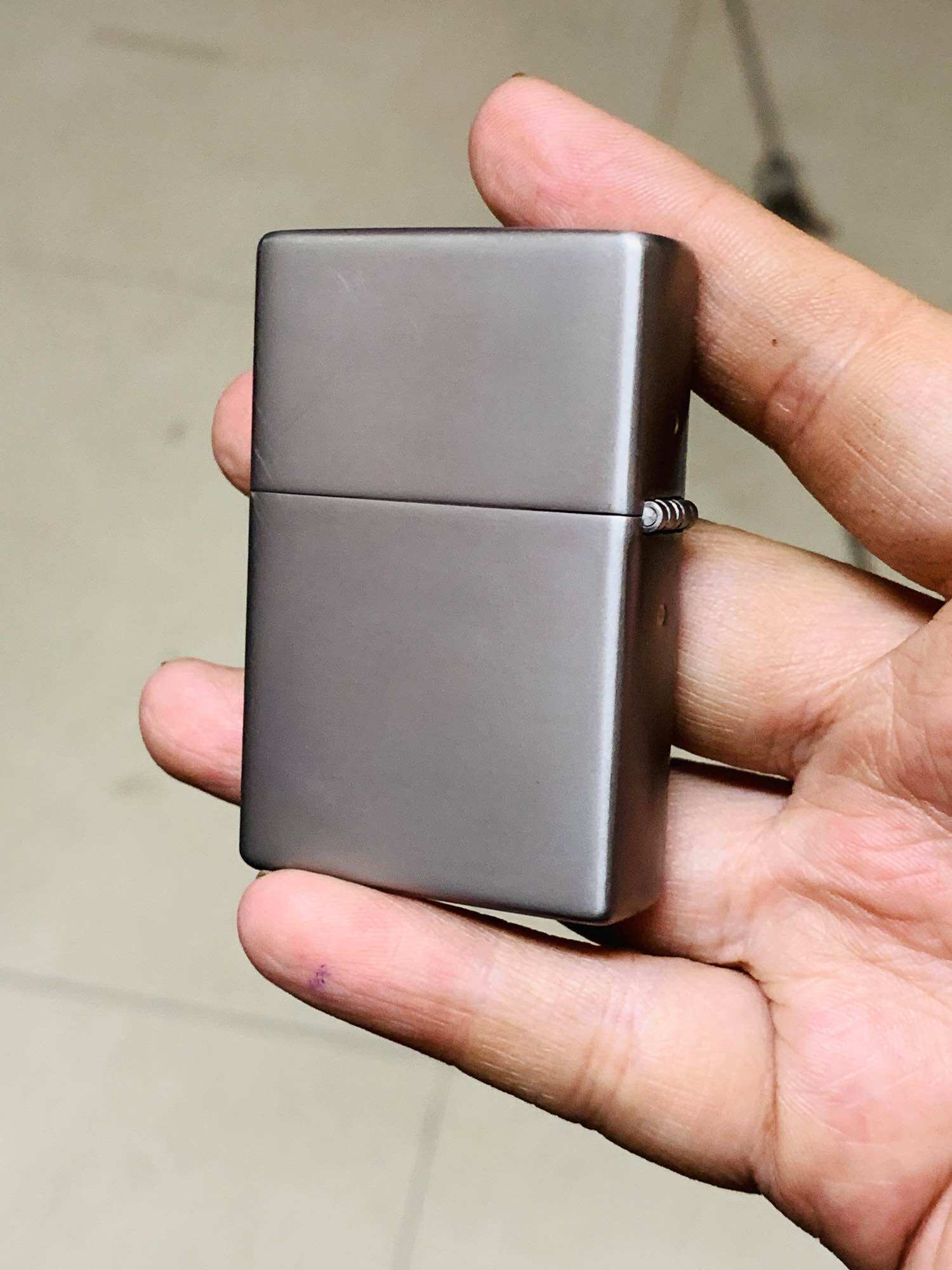 Bật lửa Zippo Solid Titanium