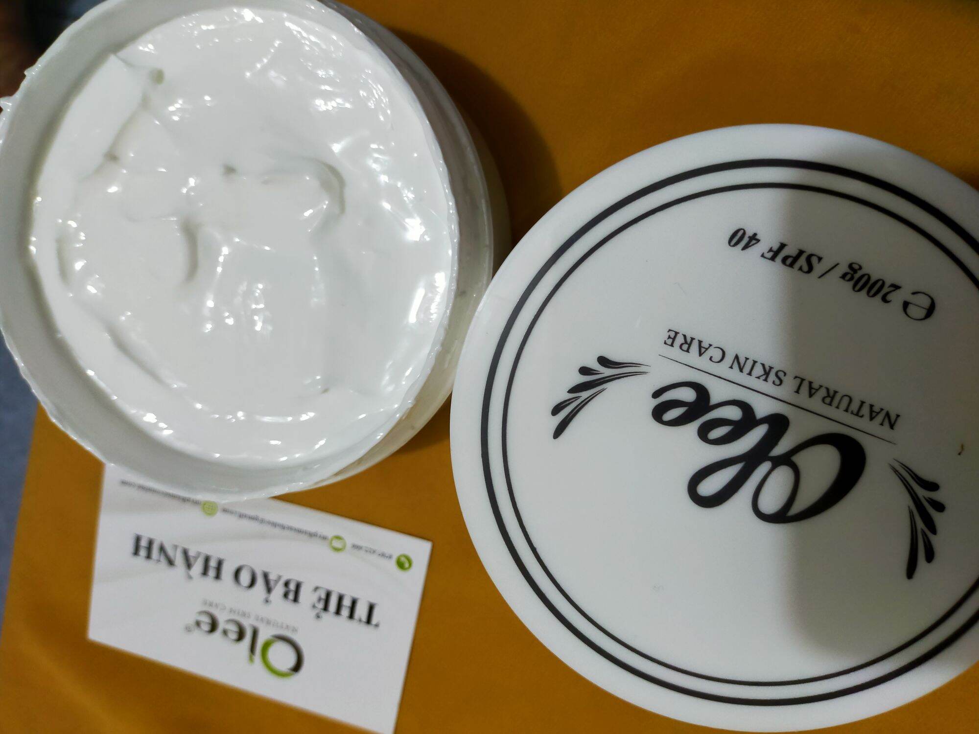 Kem body olee mua 1 tặng 1