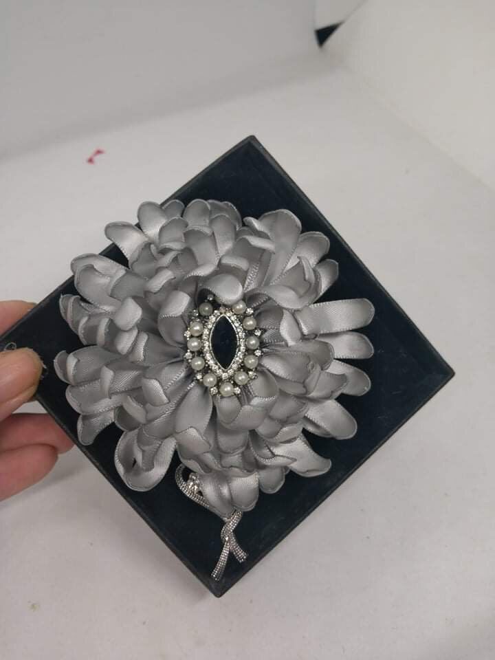 Cài Áo Nhuỵ Đá Handmade