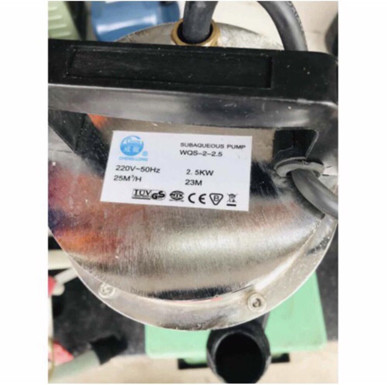 Máy bơm tõm bơm thả chìm hút bùn hút nước thải 1.5kw