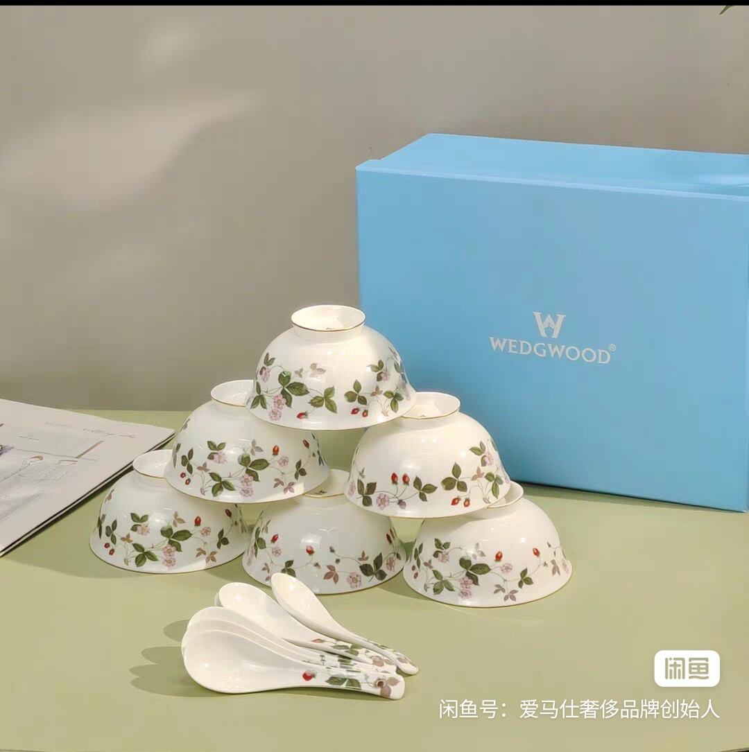 Bộ 6 chén và 6 muỗng Wedgwood Wild Strawberry gift box