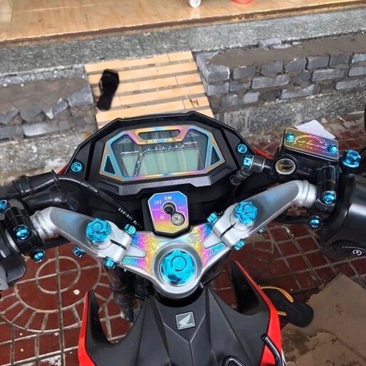 Ốc titan dàn đầu Sonic Raider Satria