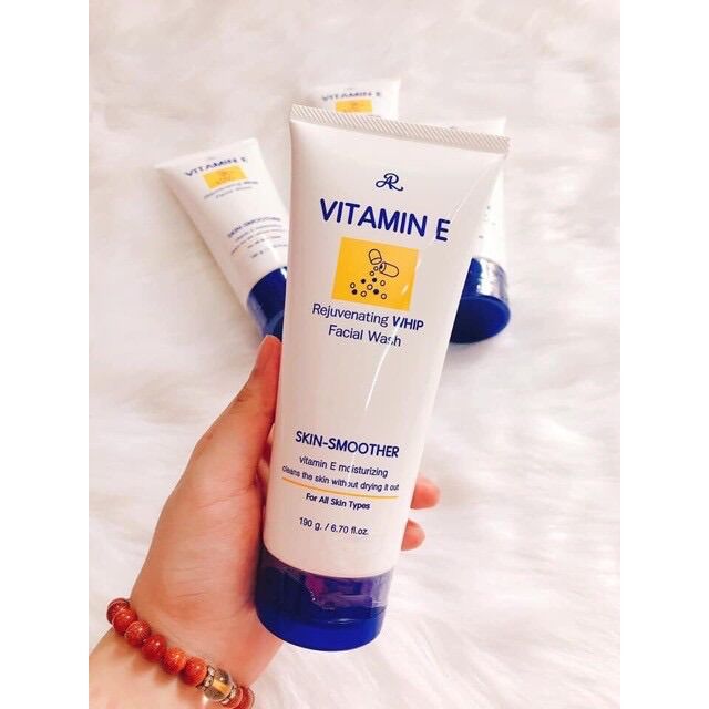 Sữa rửa mặt Aron vitamin E Thái lan