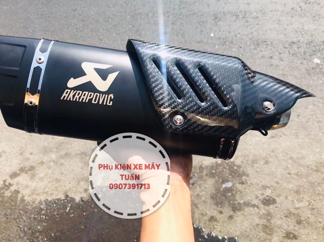lon pô AKRAPOVIC R1 kèm full cổ titan