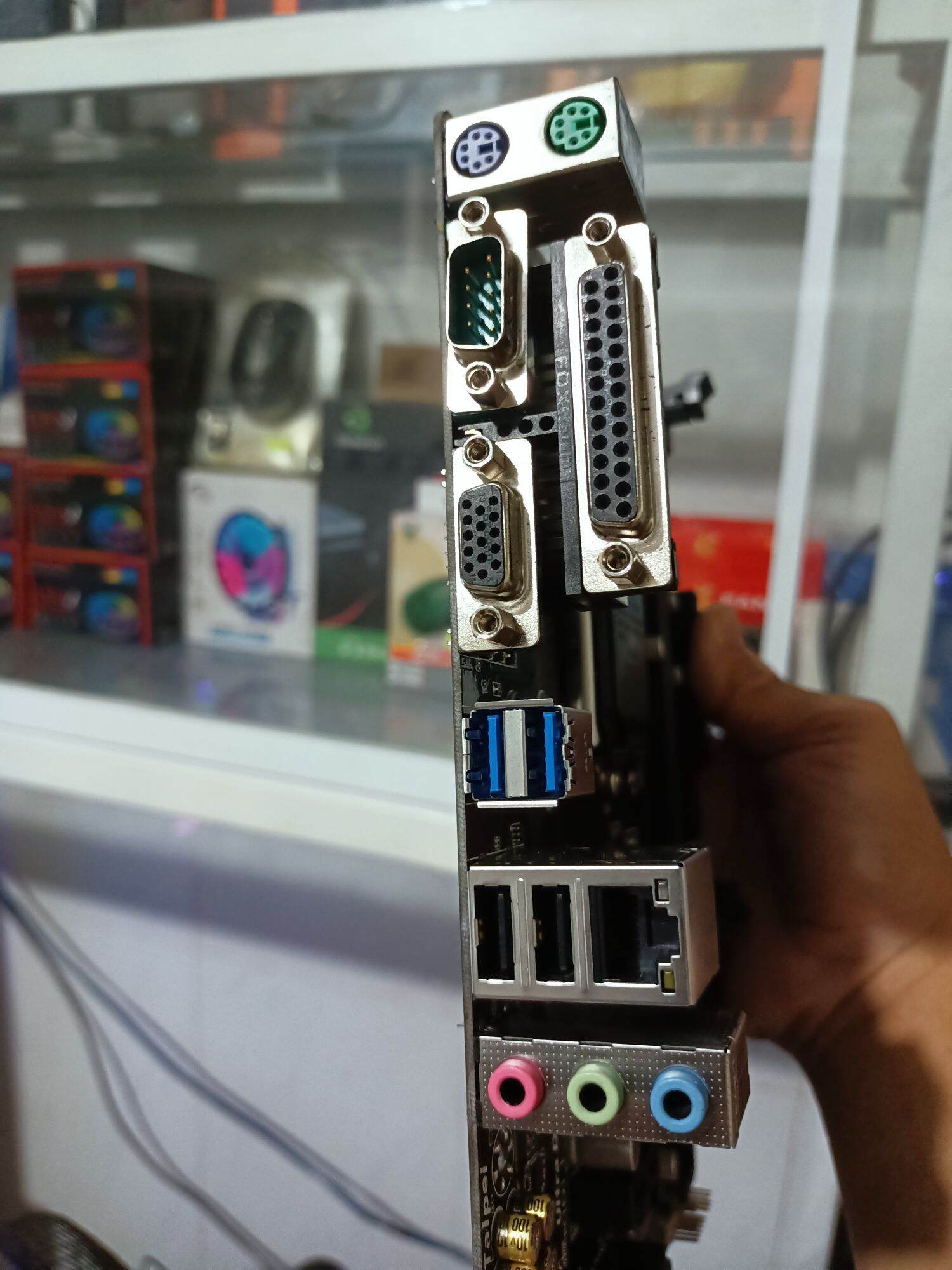 Main H81M-H gigabyte socket 1150 hàng mới chính hãng  ( kết nối HDMI - VGA )
