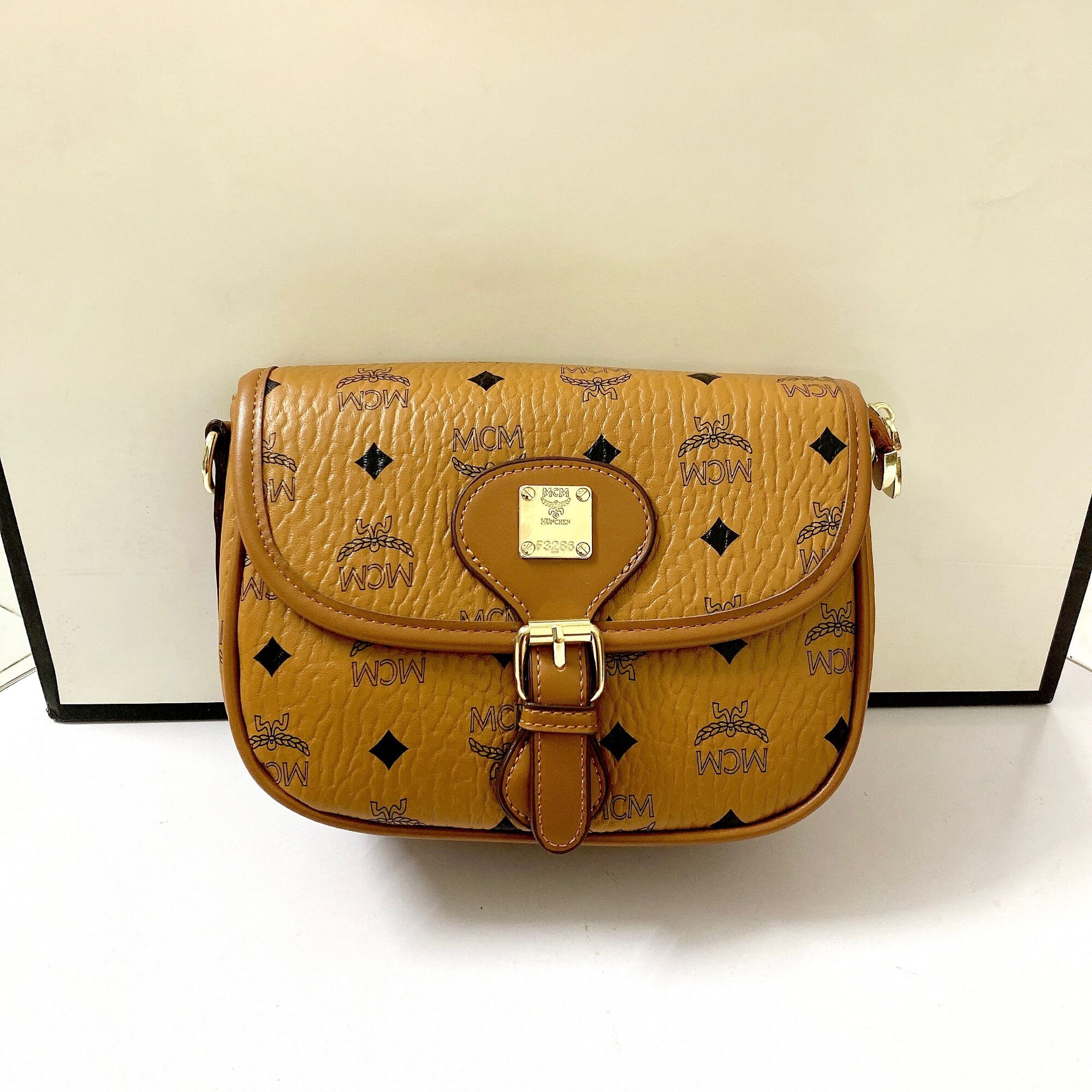Túi xách nữ MCM siu đẹp size 22cm