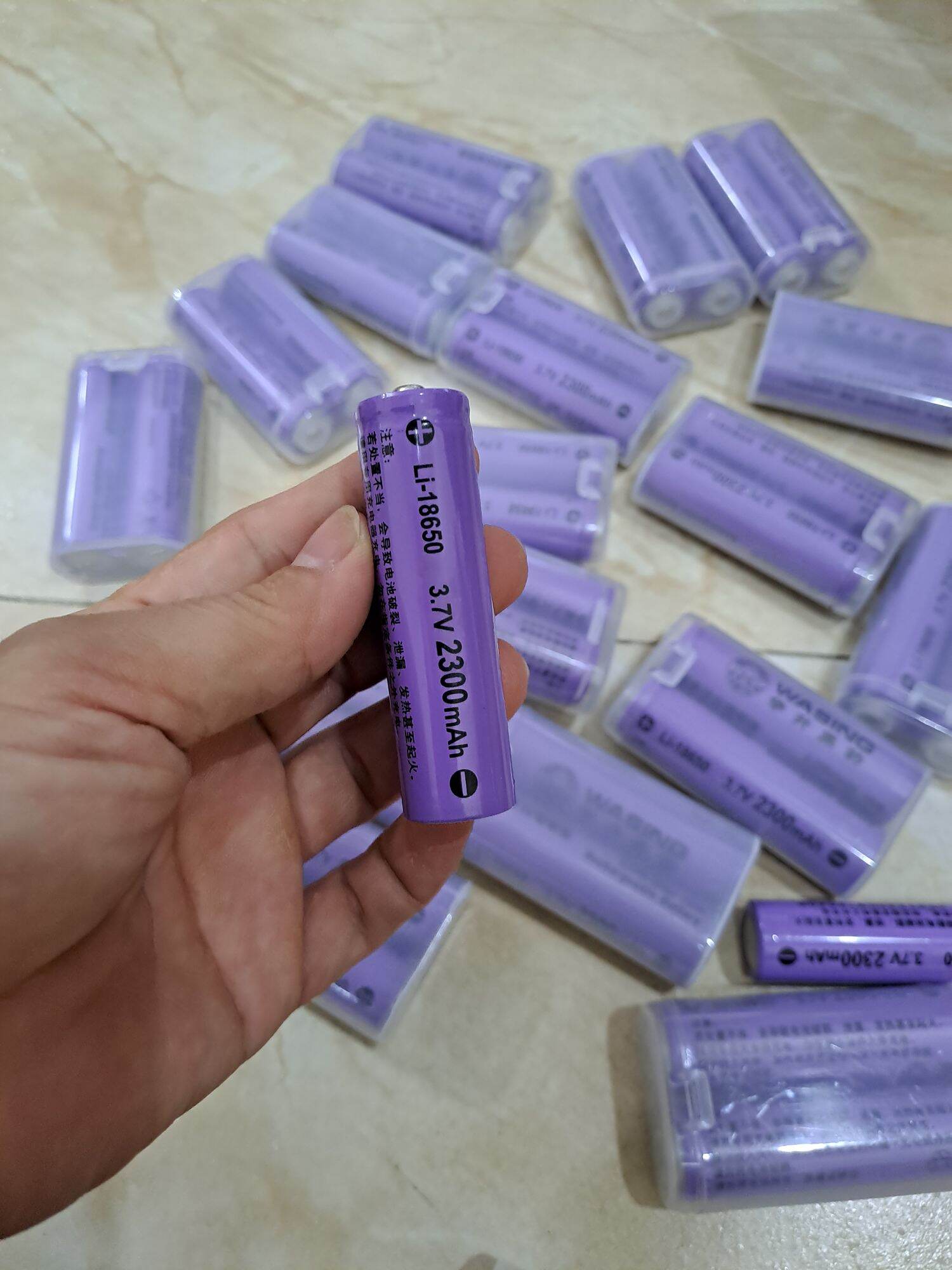 1 viên pin sạc 18650 2300mah 3.7v