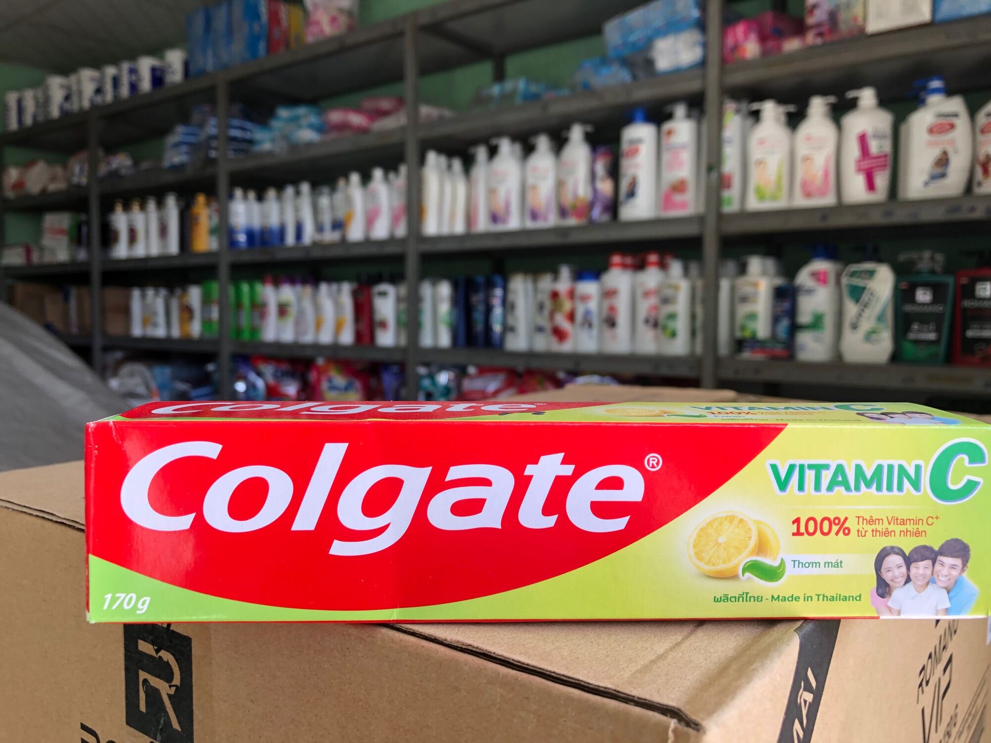 Kem đánh răng Colgate ngừa sâu răng vitamin C 170g