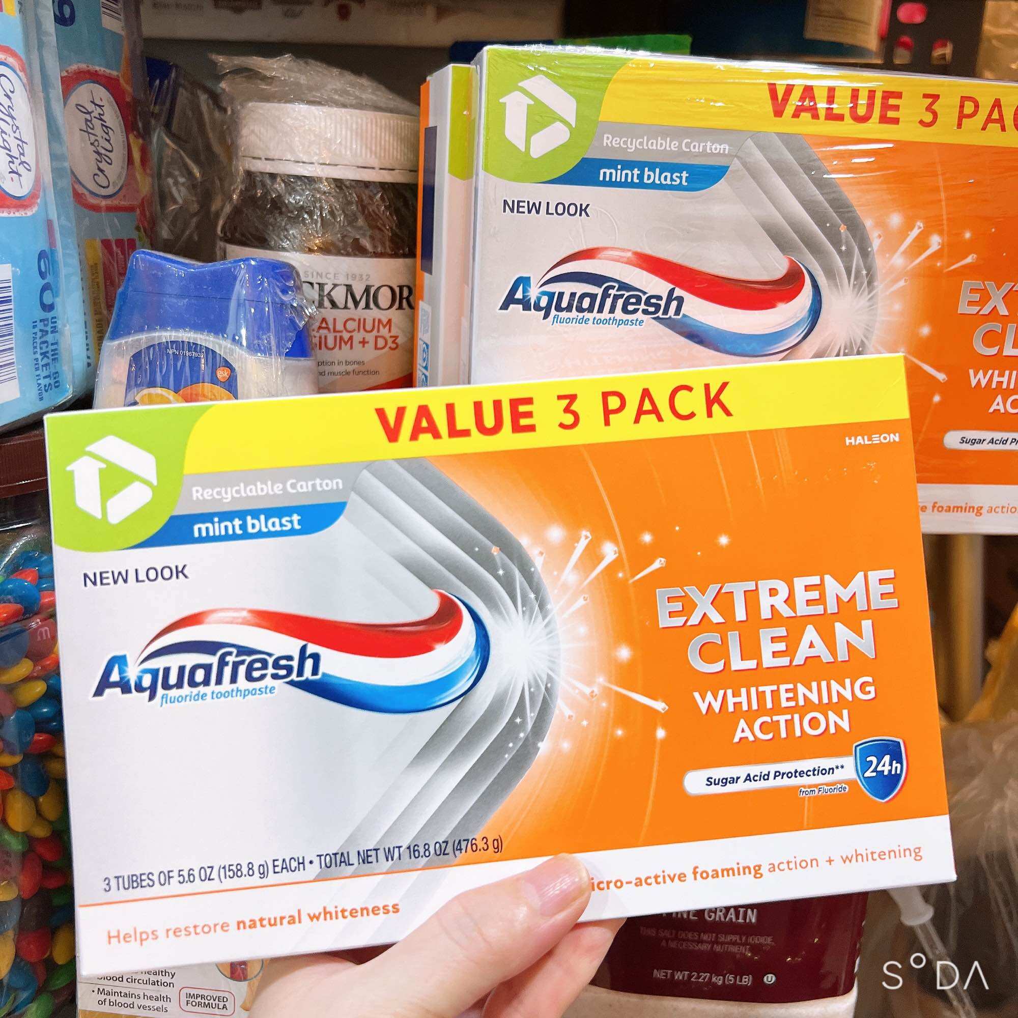 1 Tuýp Kem Đánh Răng Aquafresh Extreme Clean Mỹ 158.7g