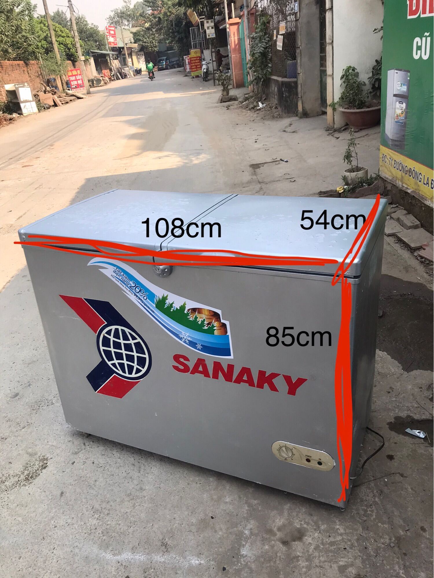 Tủ đông 2ngăn 1 ngăn đông + 1 ngăn mát sanaky 250 lít cũ tốt có gỉ và sơn lại