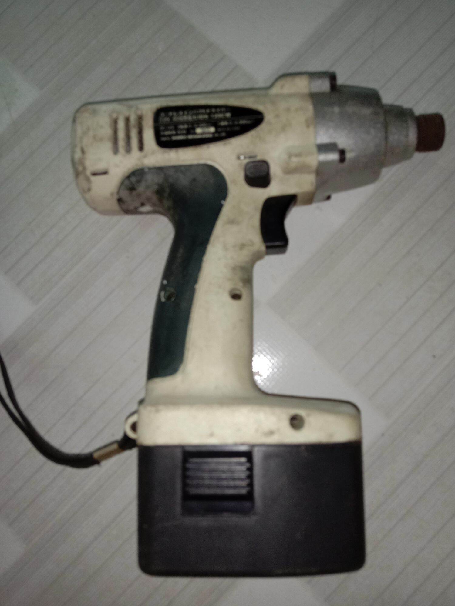 bắn vít pin cids 12v