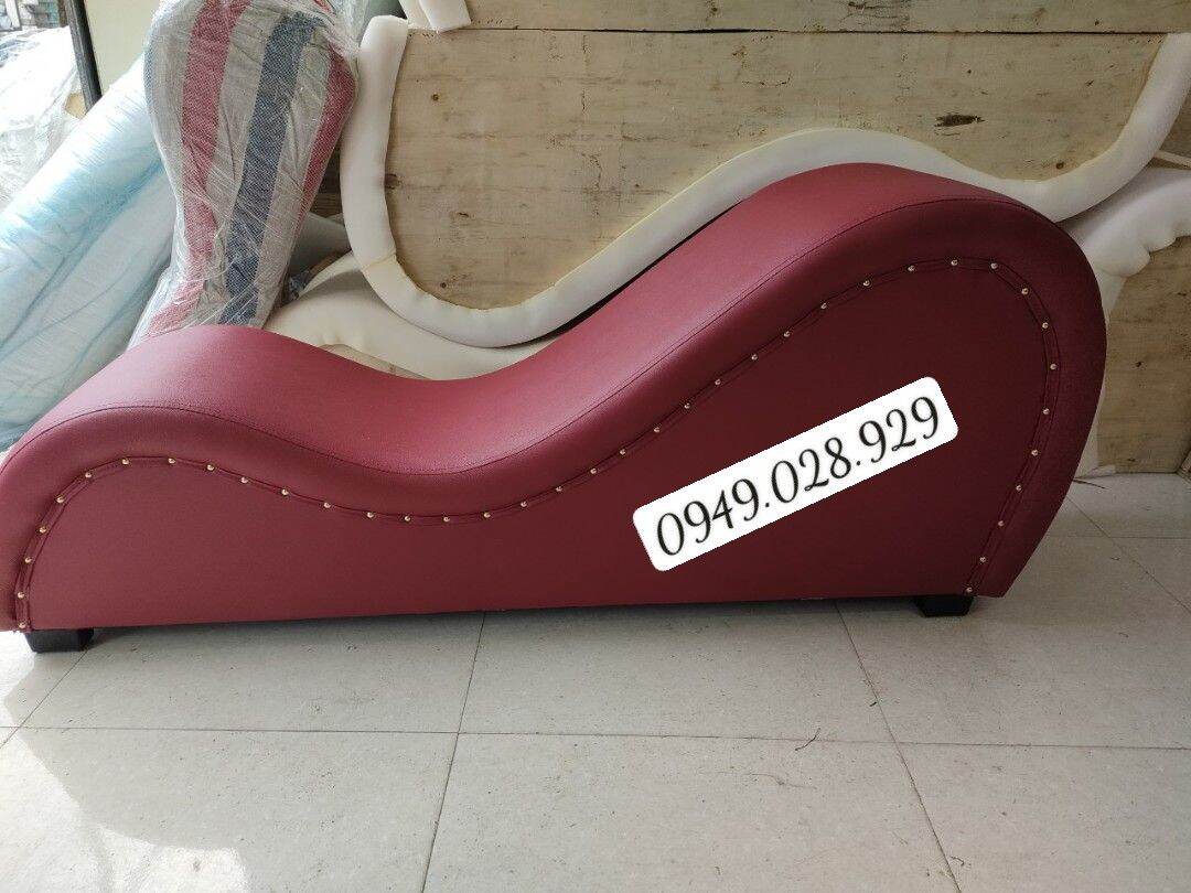 Ghế sofa tình yêu màu đỏ