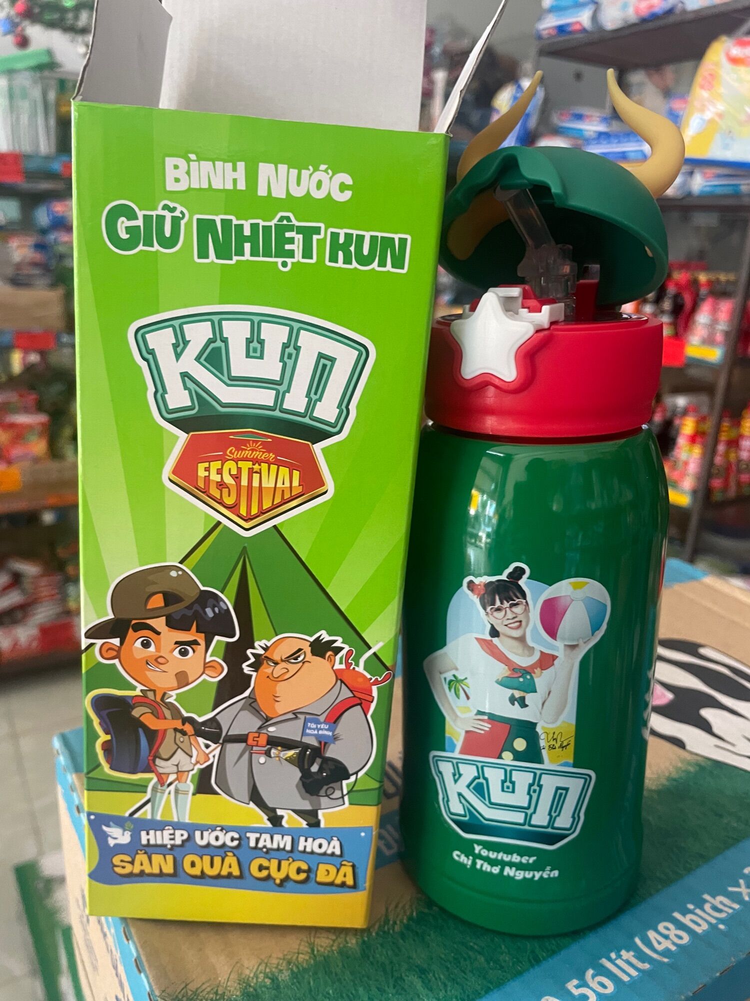 —- Bình giữ nhiệt có ống hút xịn xò - hkm Kun