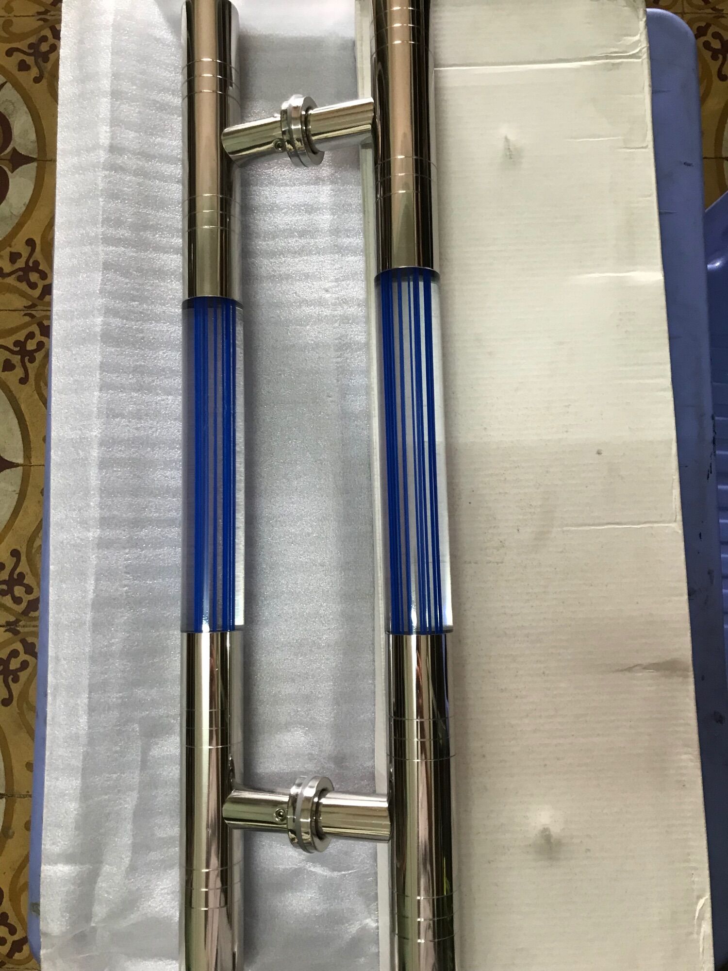 Tay nắm inox xọc xanh 6t phi 38
