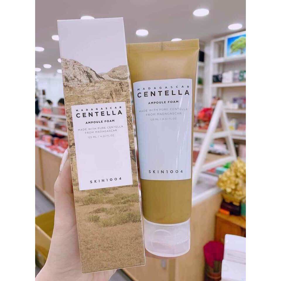 Sữa rửa mặt dưỡng ẩm, dịu nhẹ skin1004 madagascar centella ampoule foam 125ml