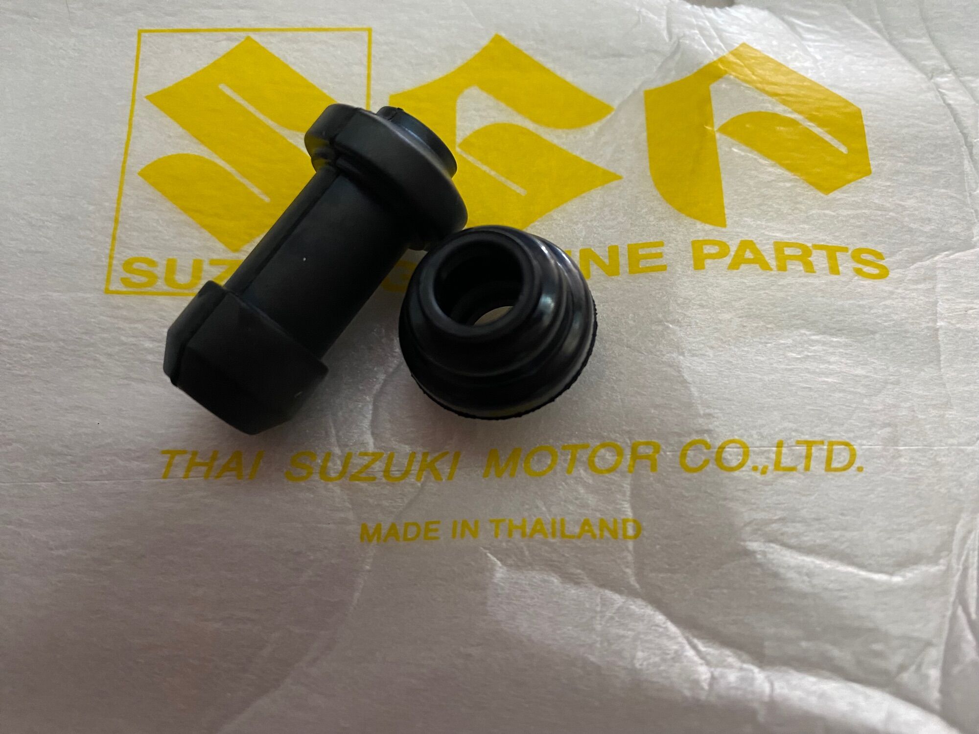 Cặp cao su giảm chấn heo dầu suzuki chính hãng
