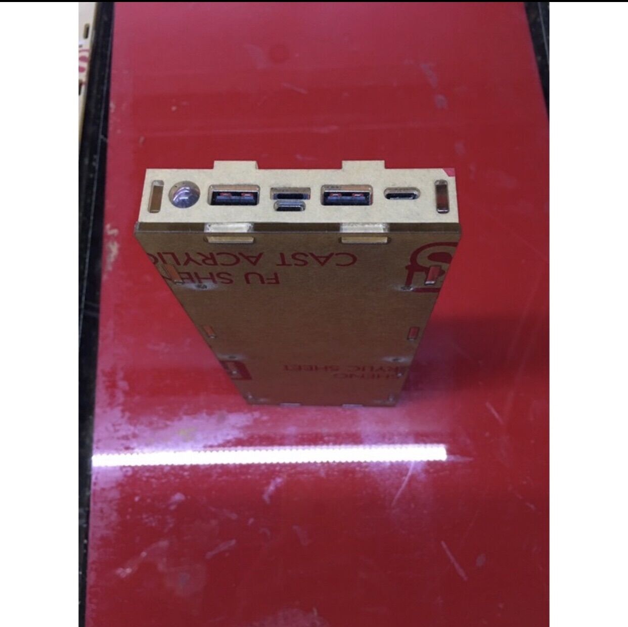 Box mica sạc dự phòng 8 cell QC 4.0- 22w