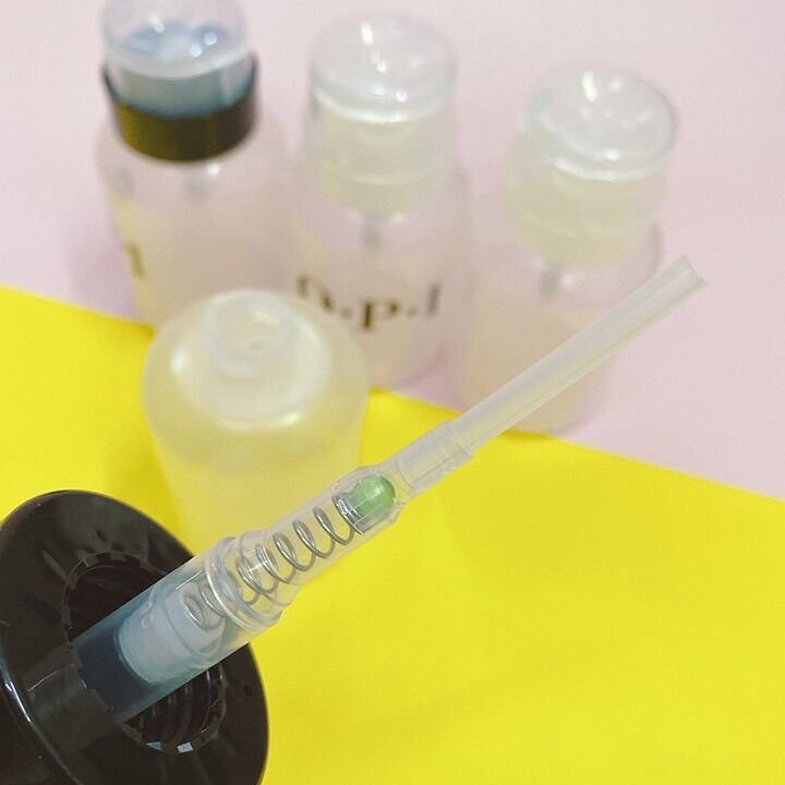 Bình đựng nước rửa móng, nhấn opi