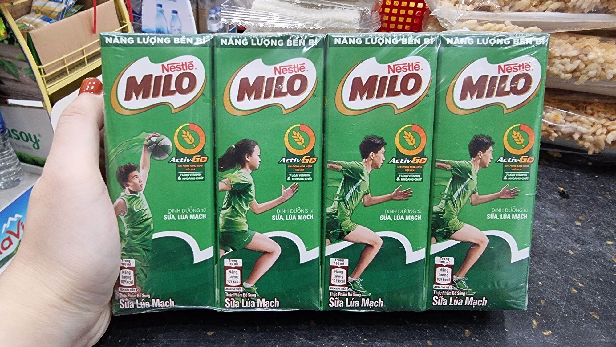 Sữa Milo lốc 4 hộp 180ml có đường