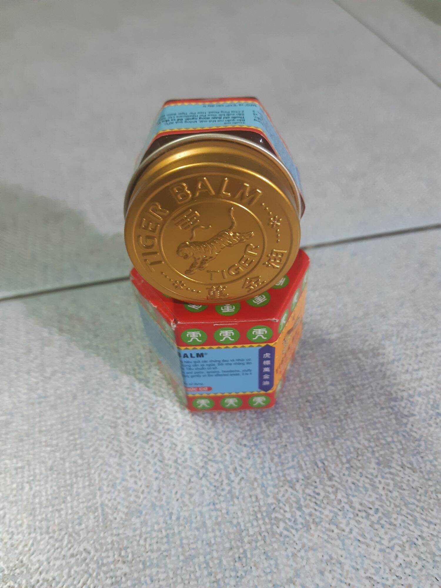 Dầu cao con hổ TIGER BALM RED  OINTMENT