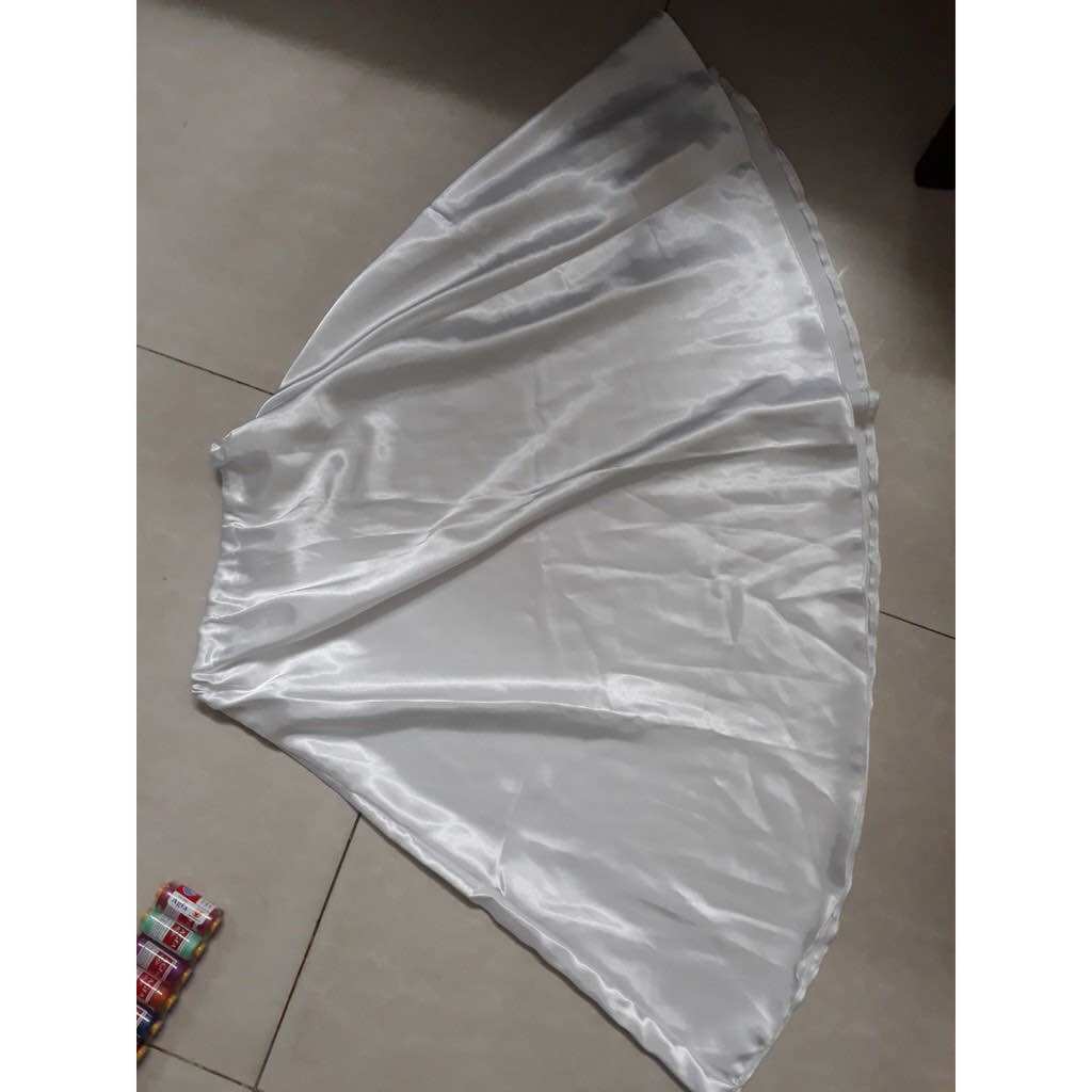 Váy ngắn 60cm phi bóng mặc áo dài cách tân lưng thun-freesize