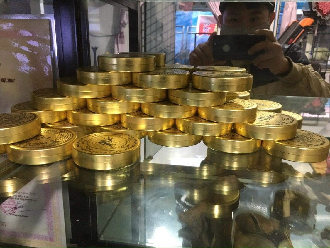 Hộp đựng thuốc lào