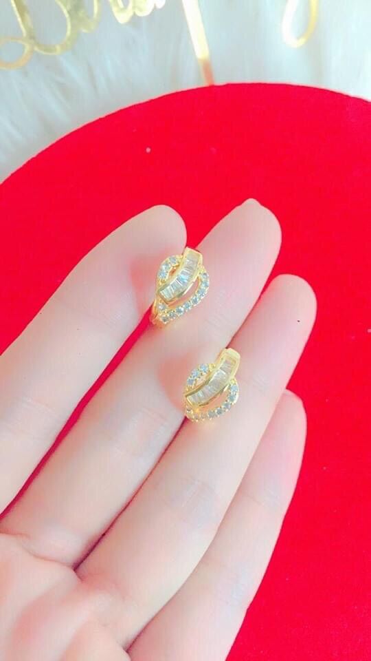 Bông tai mạ vàng