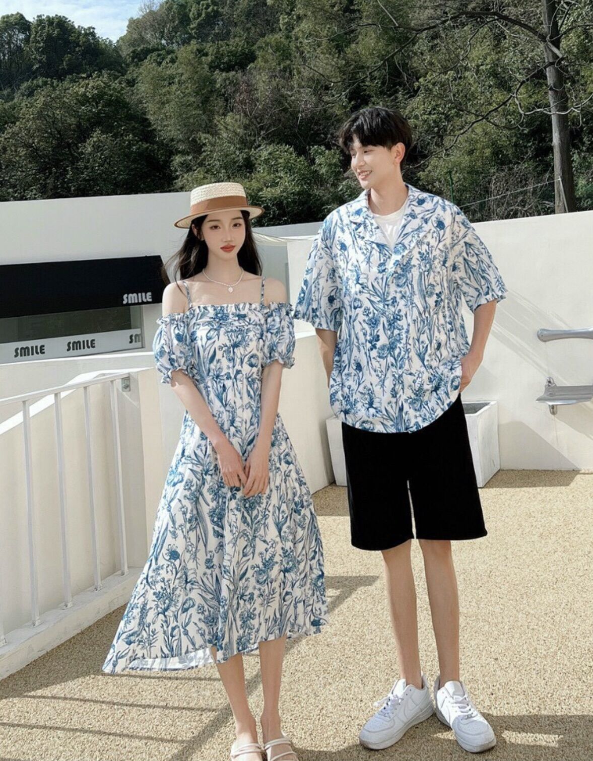 Set đồ đôi hoa lá tươi trẻ, thích hợp đi biển, du lịch, chụp ảnh cưới