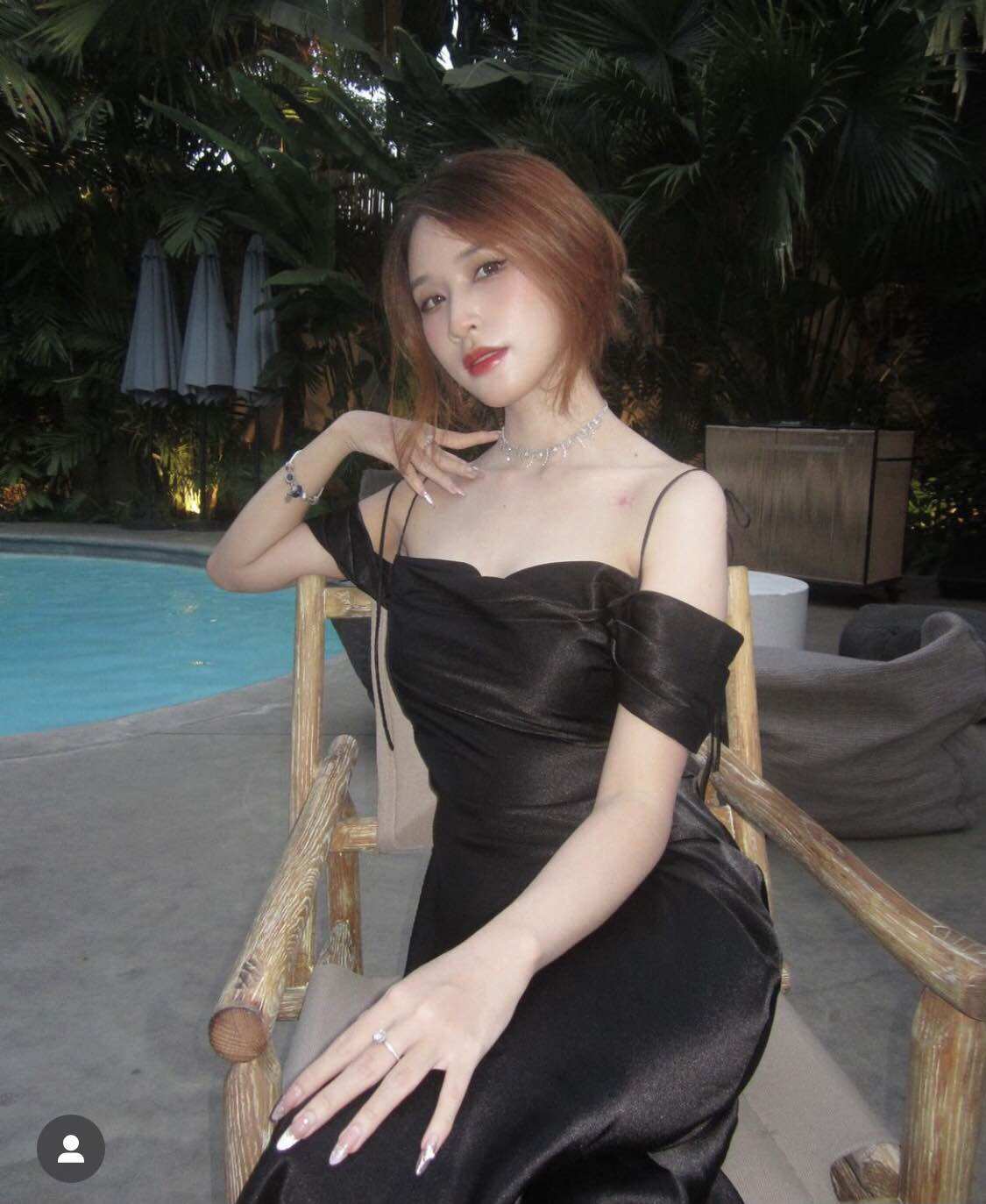 Đầm Lụa Rớt Tay Đỗ Lưng