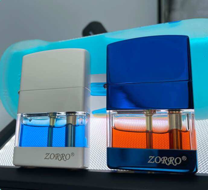 Bật lửa đá xăng Zippo Zorro lộ xăng cao cấp( tặng kèm chai xăng 30ml)