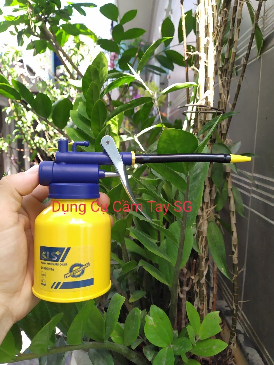Bình bơm nhớt châm nhớt vòi cong Kapusi hoặc LS+