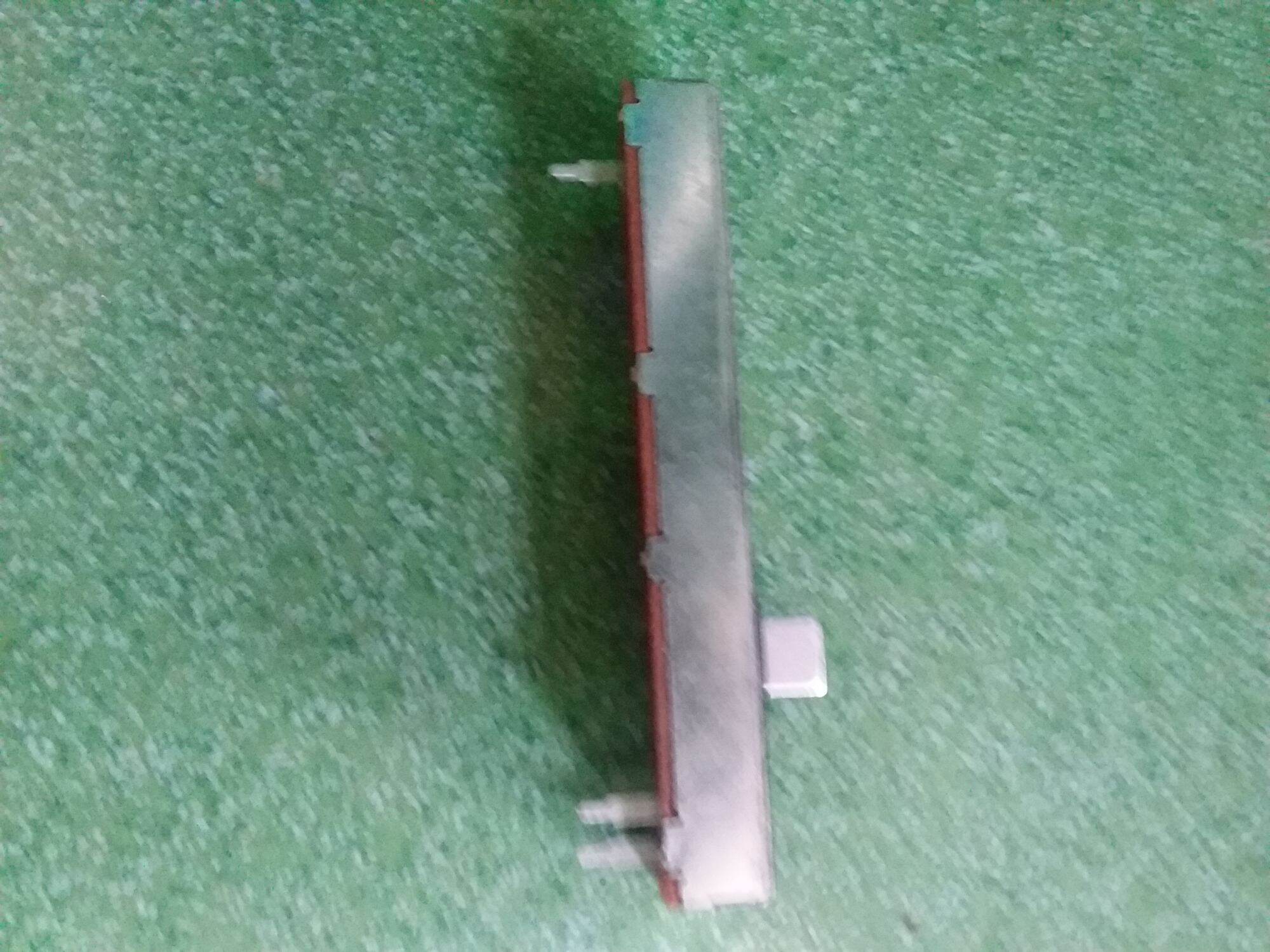 1 FADER MIXER PEAVEY VN (88MM-100K)