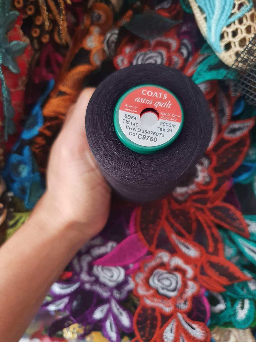 CHỈ MAY QUẦN ÁO SỢI NHỎ SIÊU CHẮC ( cuộn tầm 140g)