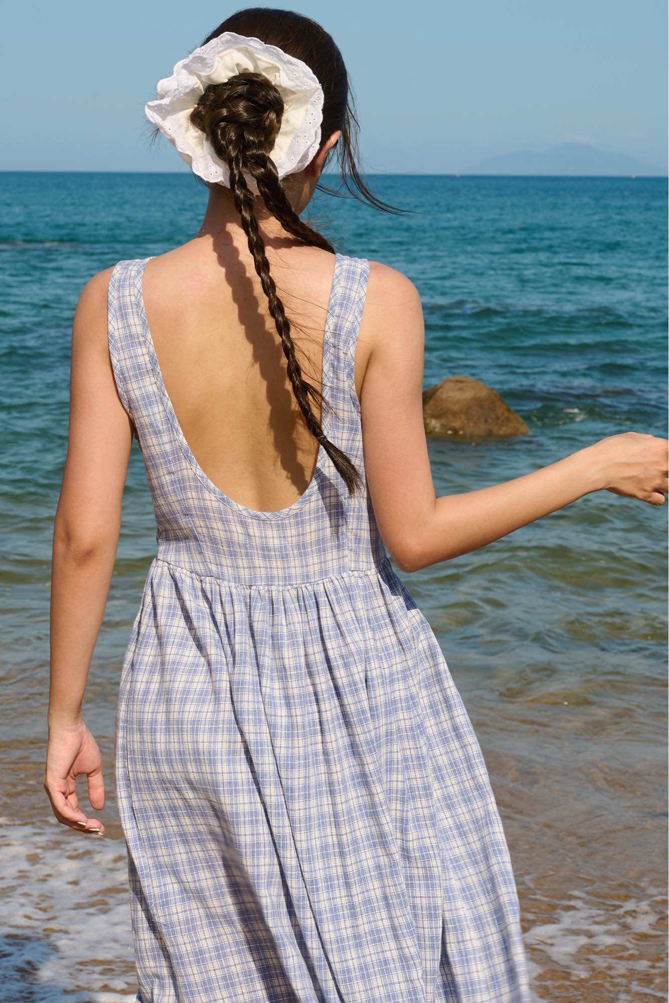 Amegon đầm caro hở lưng aria dress