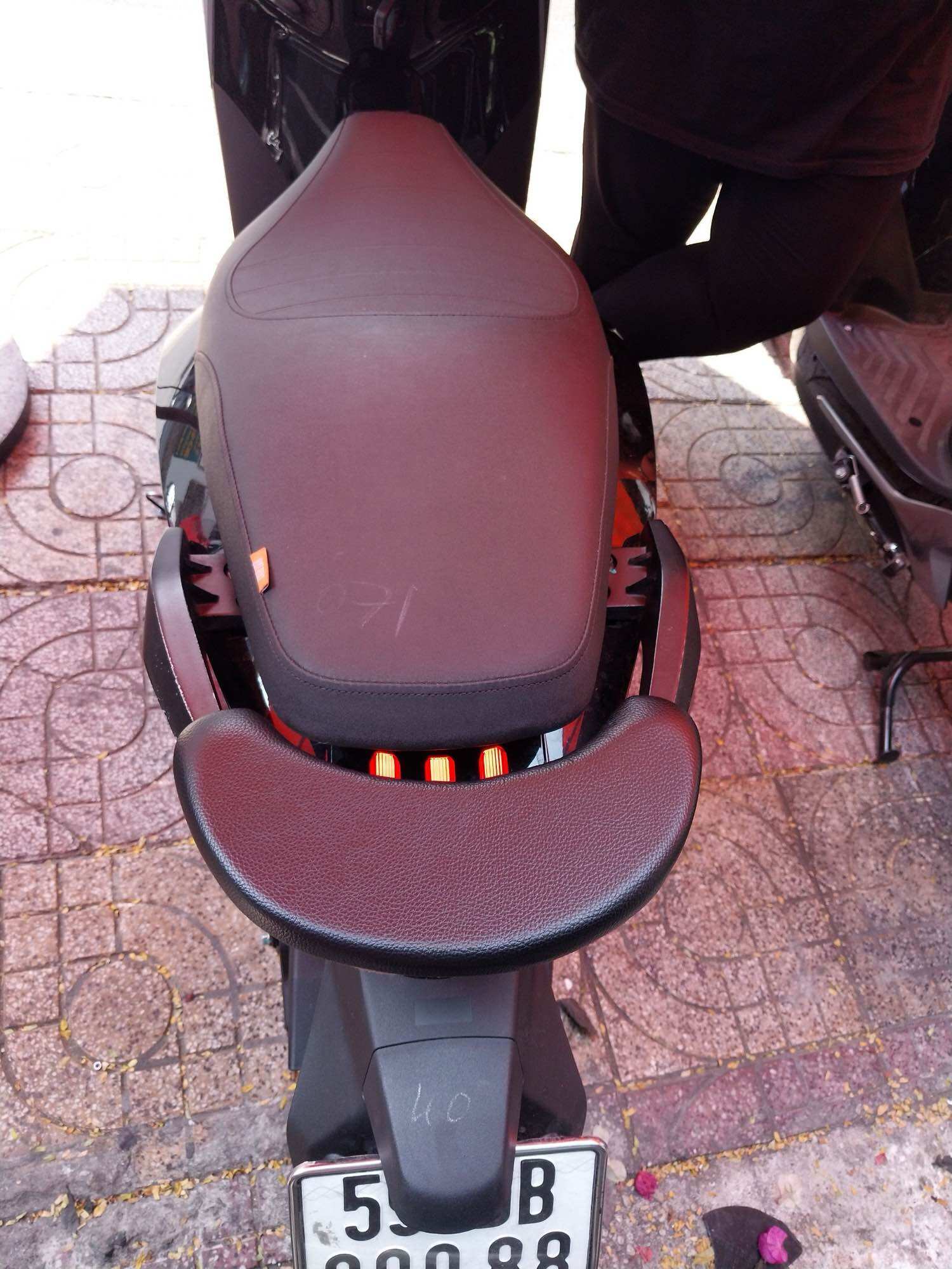 Yên phụ cho xe Dat Bike Quantum (có 2 mẫu dành cho 2 loại baga)